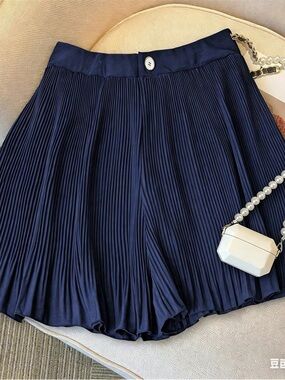 SHEIN Navy High-Waist Pleated Shorts